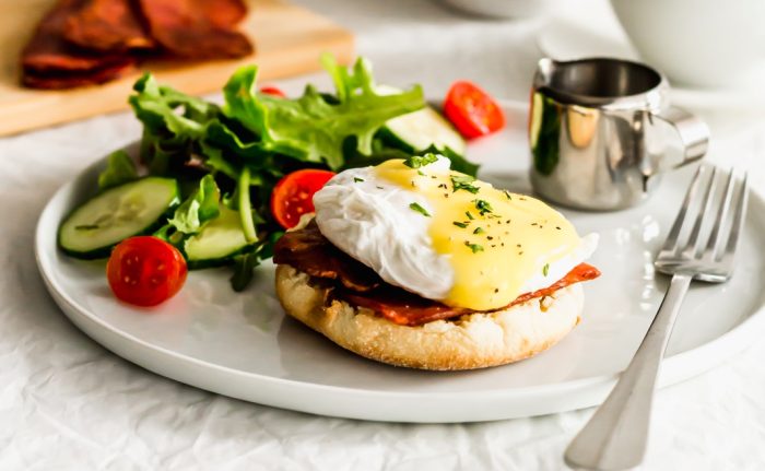 Oeufs bénédictine au bacon de dindon