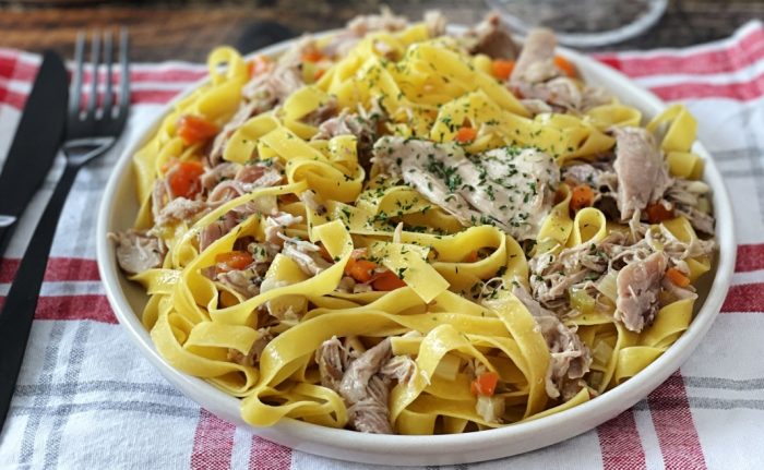 Pâtes au dindon braisé et effiloché