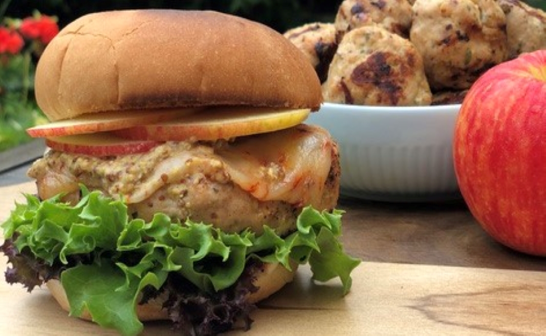 Double Duty Apple-Tarragon Turkey Burgers
