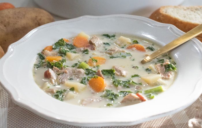 Soupe au chou frisé, aux pommes de terre et au dindon