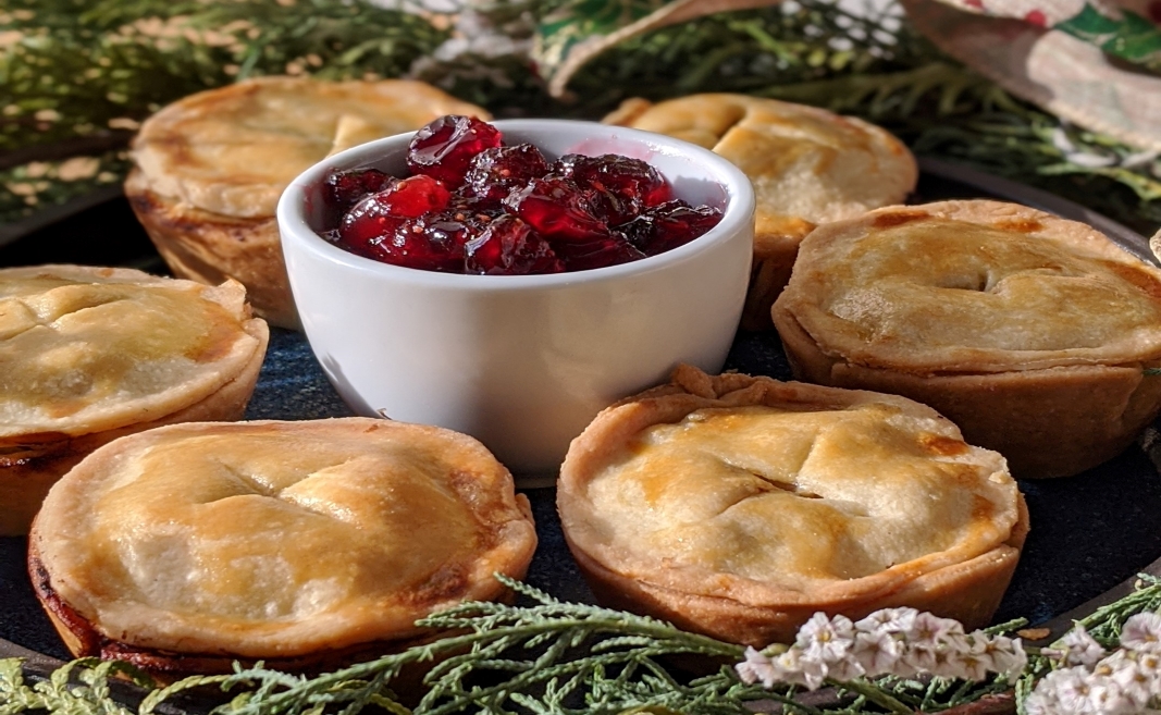 Mini turkey pies with cranberry chutney