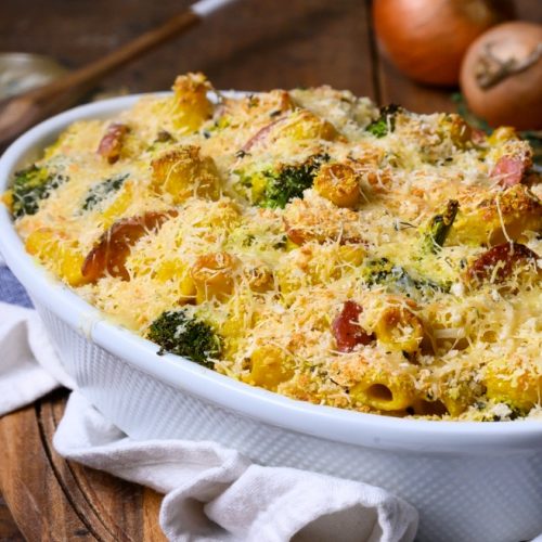 Cheesy Turkey, Turmeric & Broccoli Pasta Bake