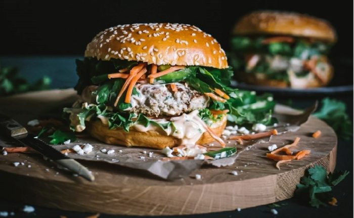 Turkey Burgers with Jalapeno Sriracha Mayo, Pickled Carrots & Cilantro