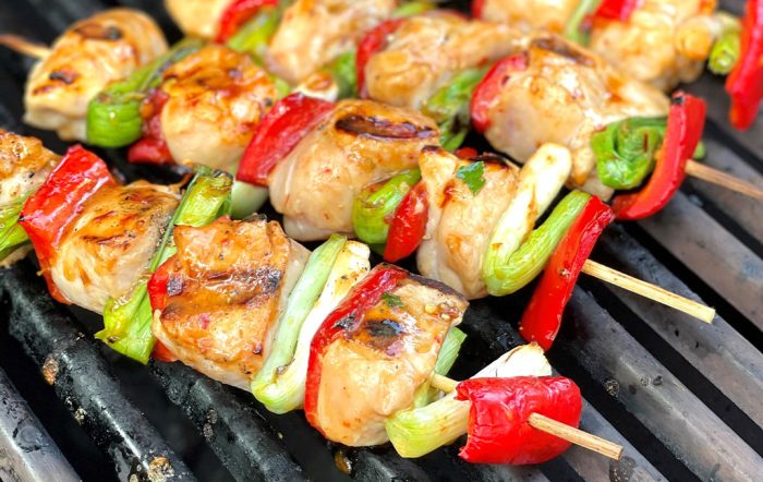 Brochettes au poivron rouge et au dindon