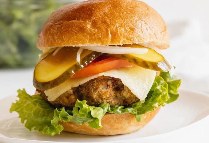 Spicy Jalapeno Turkey Burgers